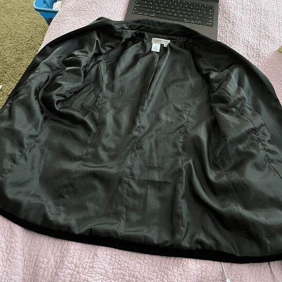 NWOT Midnight Blue Velvet Blazer Black Satin Lapel Cuffs Size M - Picture 6 of 9